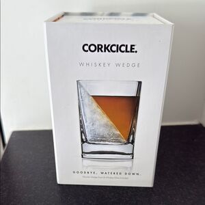 Corkcicle Whiskey Wedge &  Glass - 9 oz, New with Gift Box